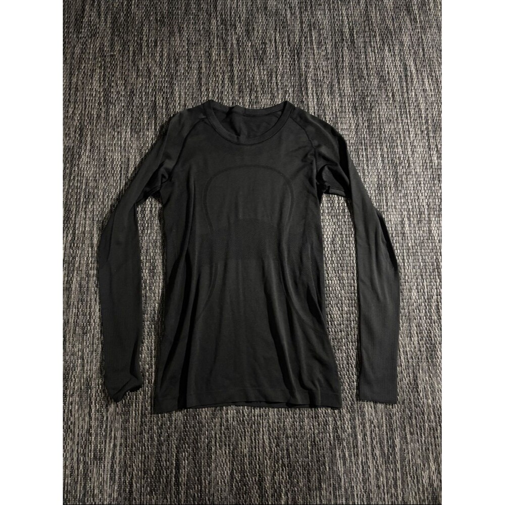 Lululemon Swiftly Tech Long Sleeve Crew Silverescent Lightweight Running Size 8